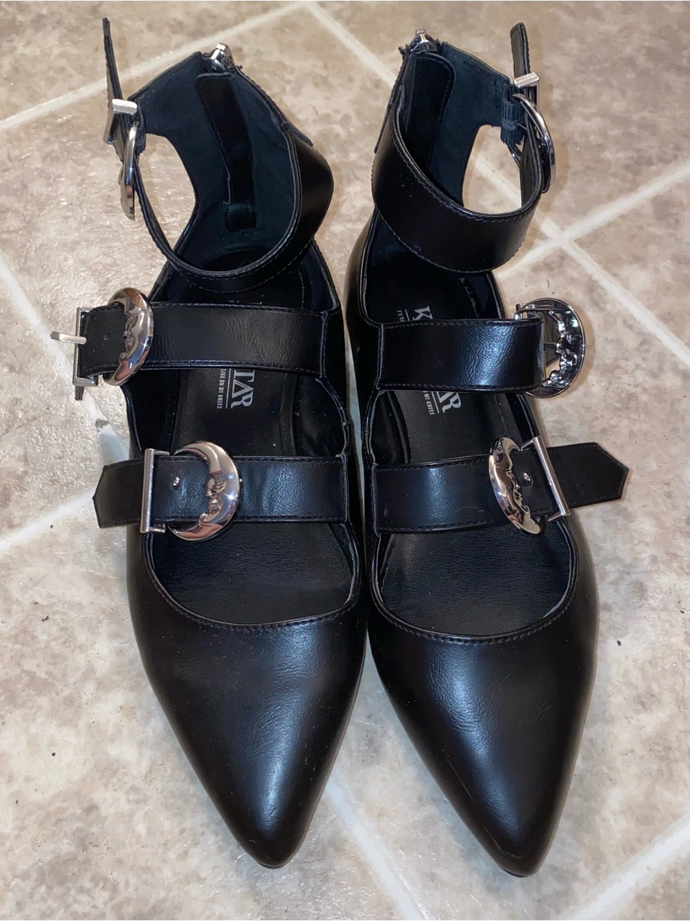 Killstar Oracle flats in black US 8